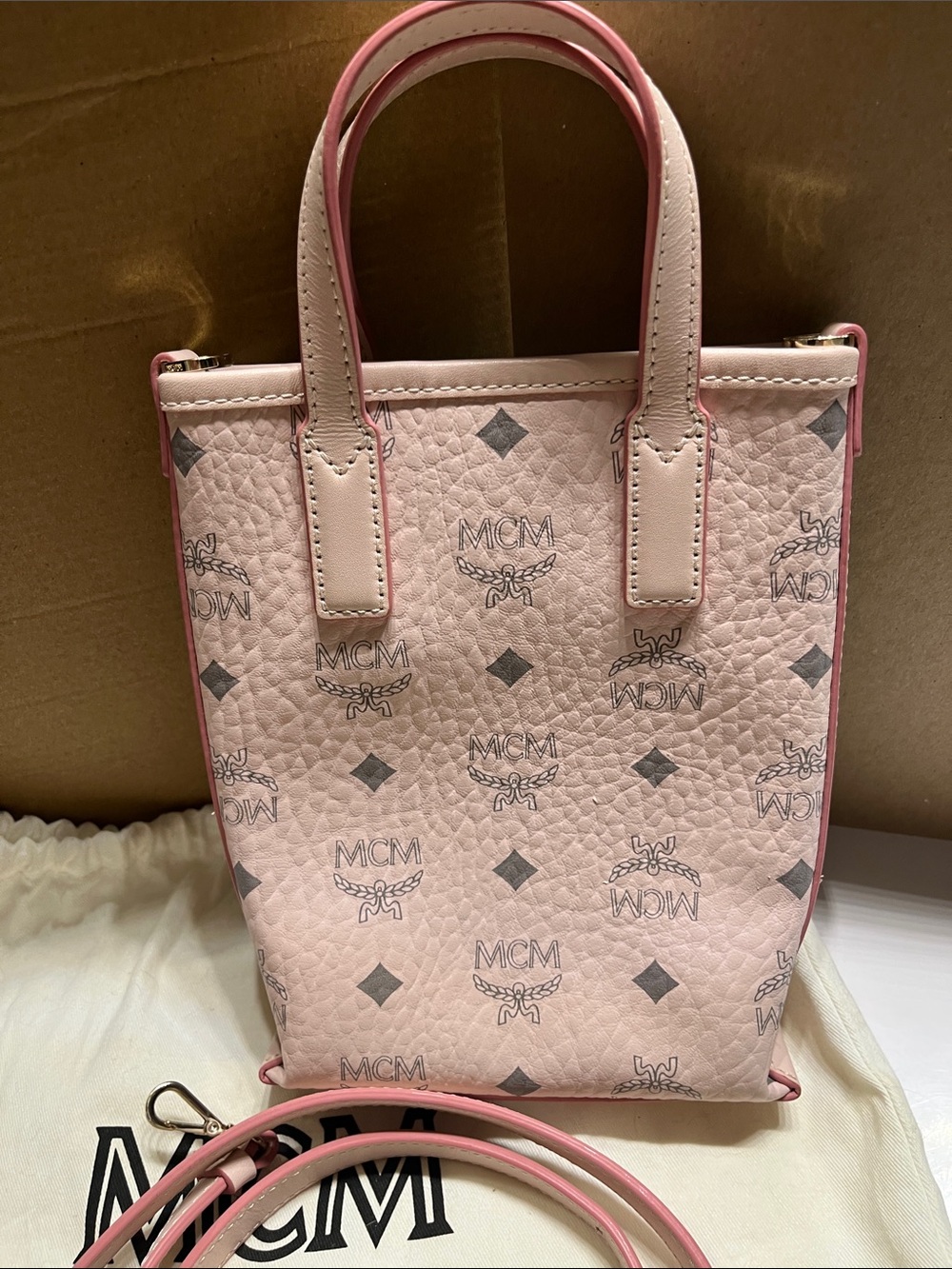 MCM Bag - Picture 4 of 8
